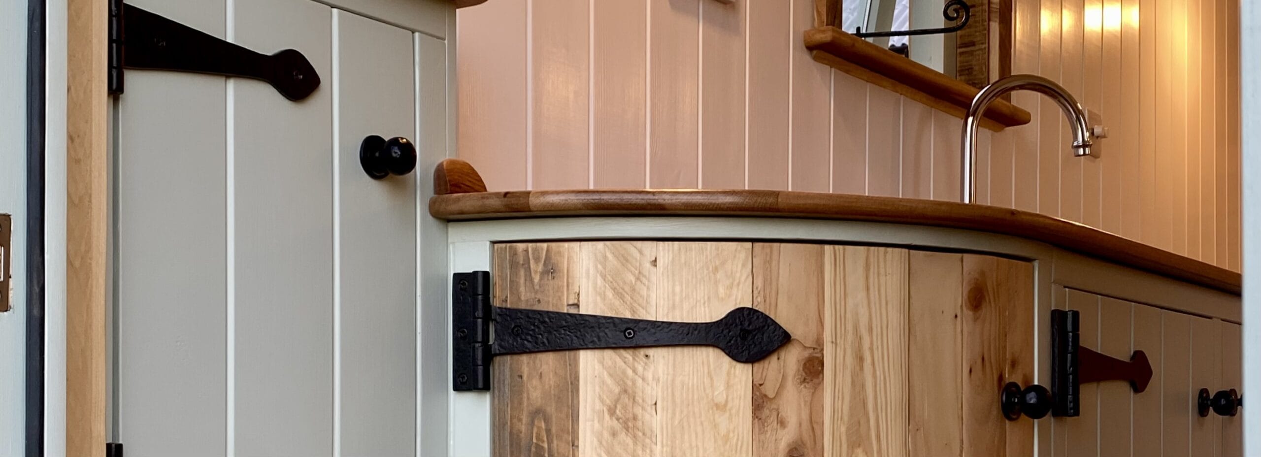 Blackstone Four Seasons Shepherds Hut